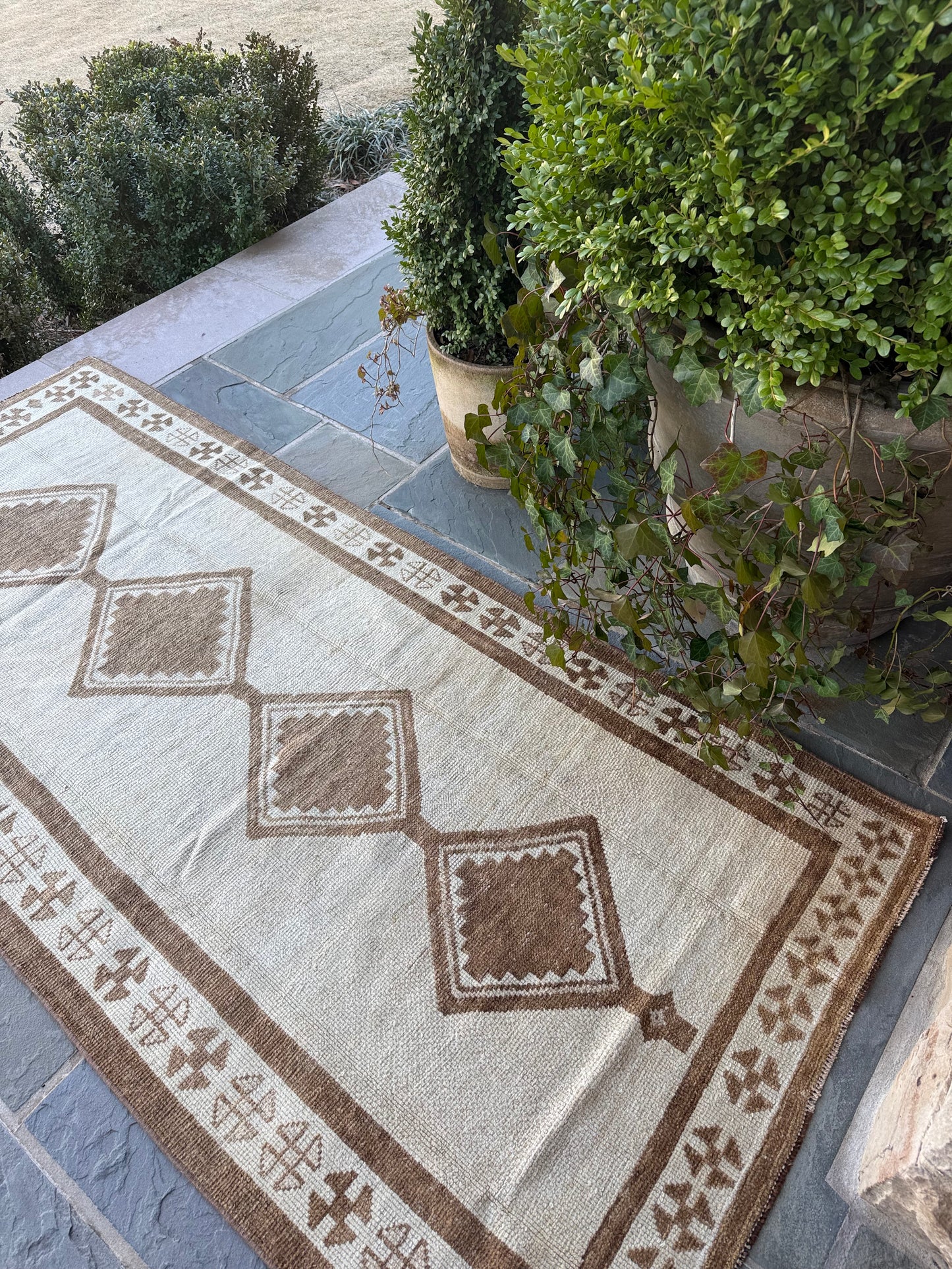 3.5x7.7 Vintage Kars