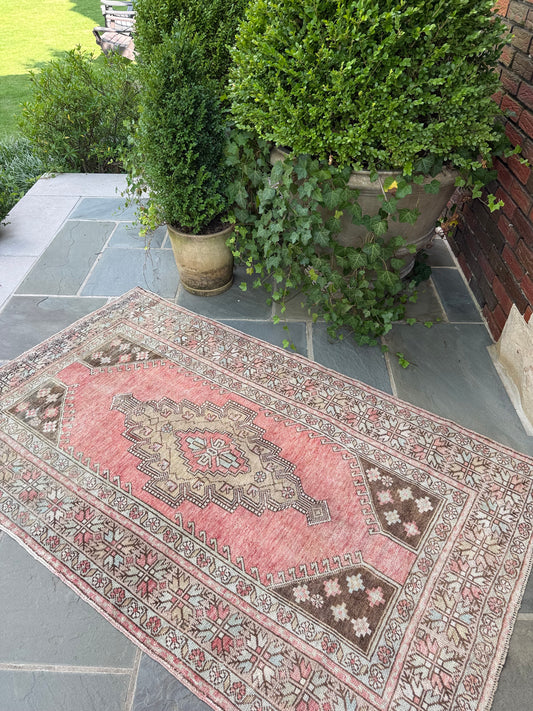 3.9x6.4 Vintage Anatolian