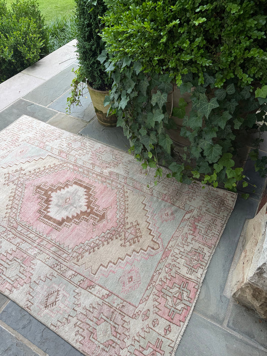 3.10x5.6 Vintage Anatolian