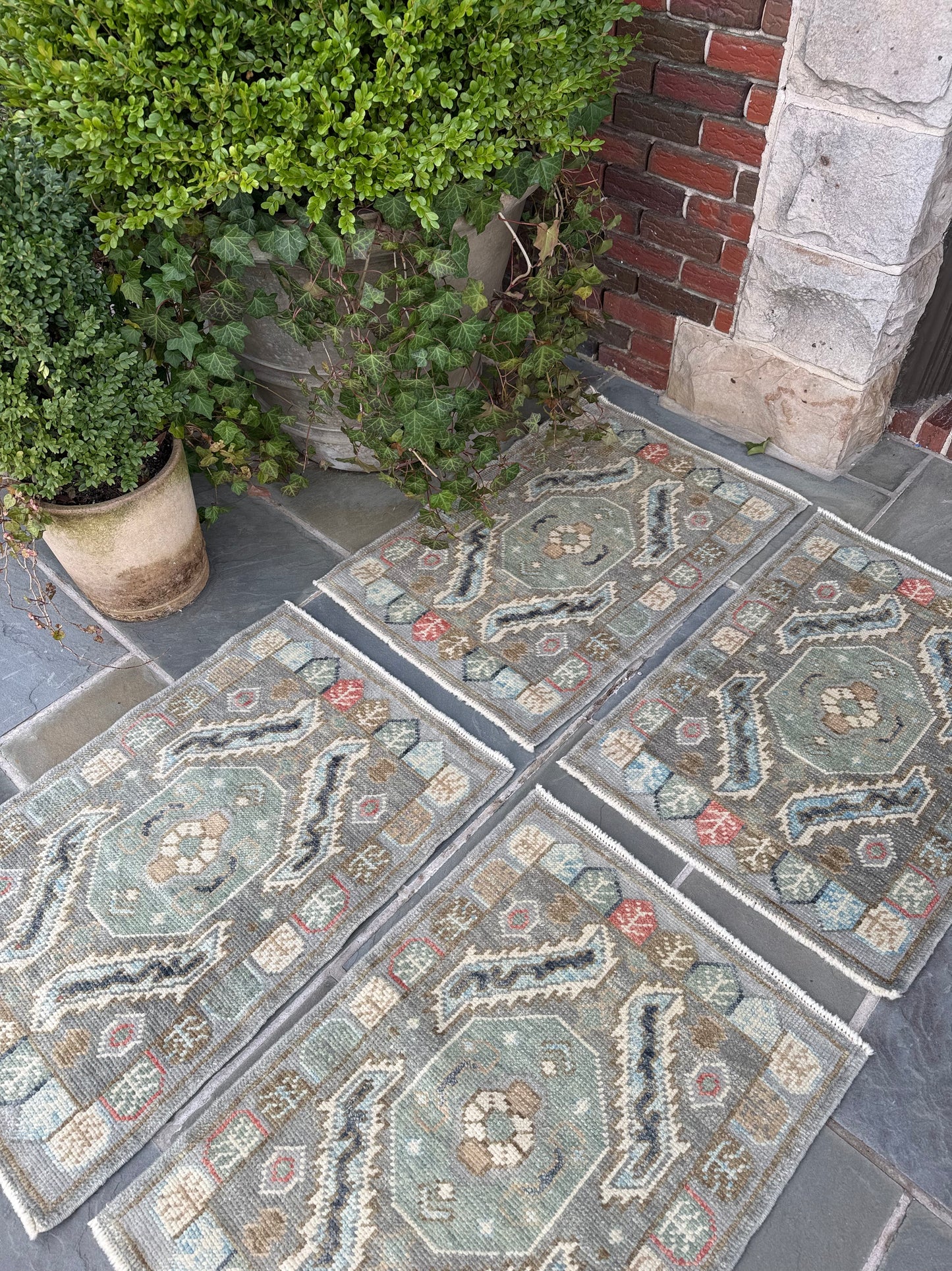 2x2.8 Turkish Oushak (sold individually)