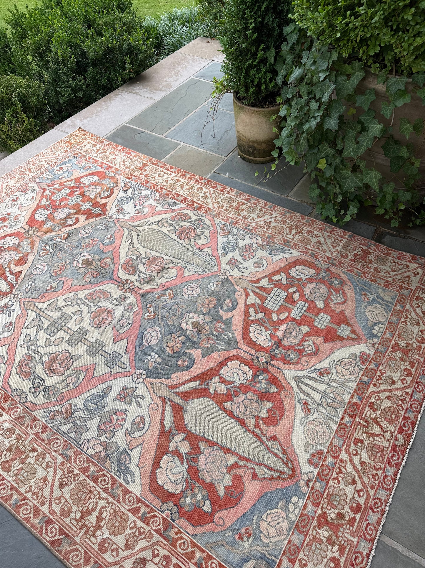 5.5x7.7 Antique Persian Bakhtiari